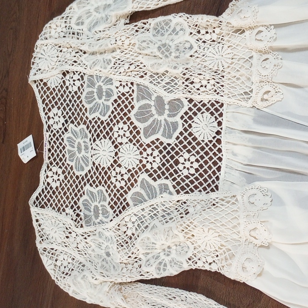 Altered State Crochet Cover-up - Picture 10 of 11